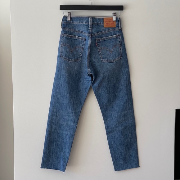 LEVI'S WEDGIE JEAN in Mid Blue - Picture 3 of 7